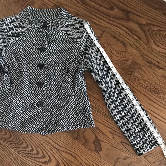 Nicole By NM | Crop Blazer - Picture 6 of 8